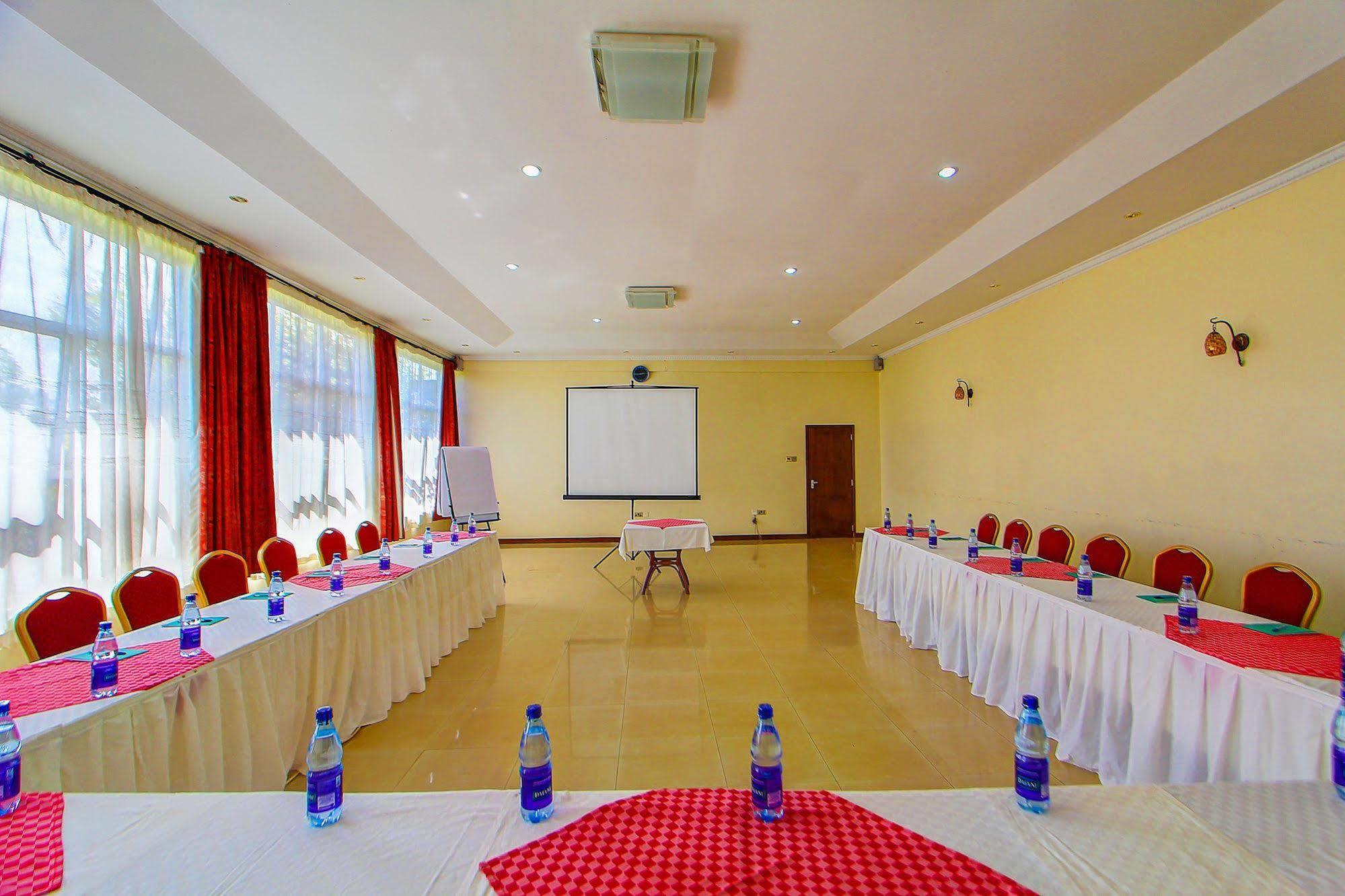 Poa Place Resort & Hotel - Where Nature Meets Comfort Eldoret Ngoại thất bức ảnh